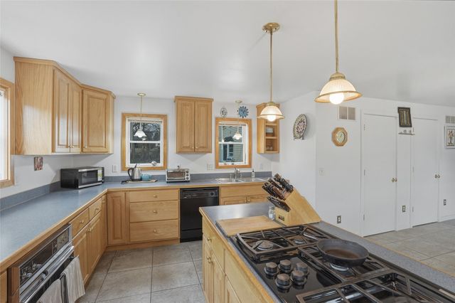 712 Ronalds Street, Iowa City, IA 52245