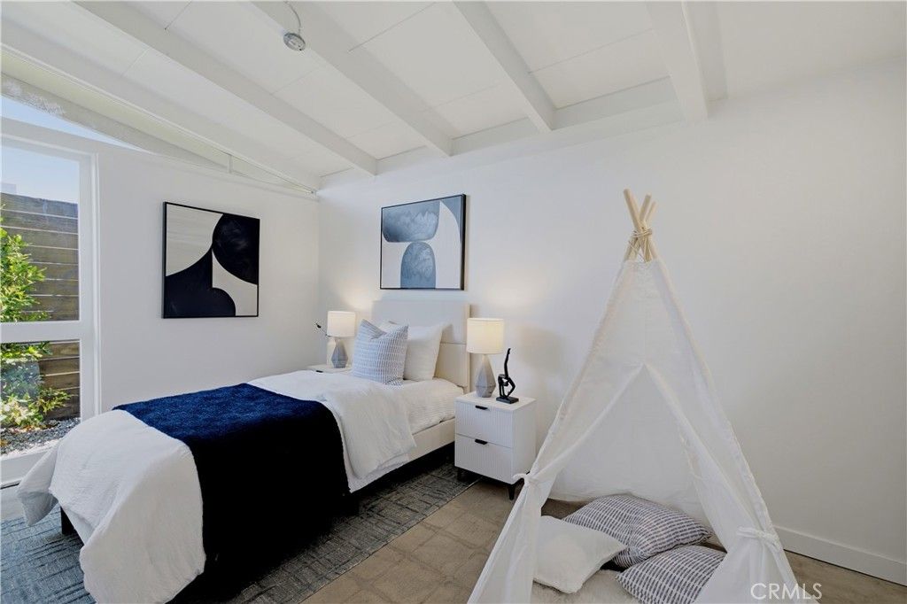 Image 16 of property listing at 3062 Lees, Long Beach, CA 90808