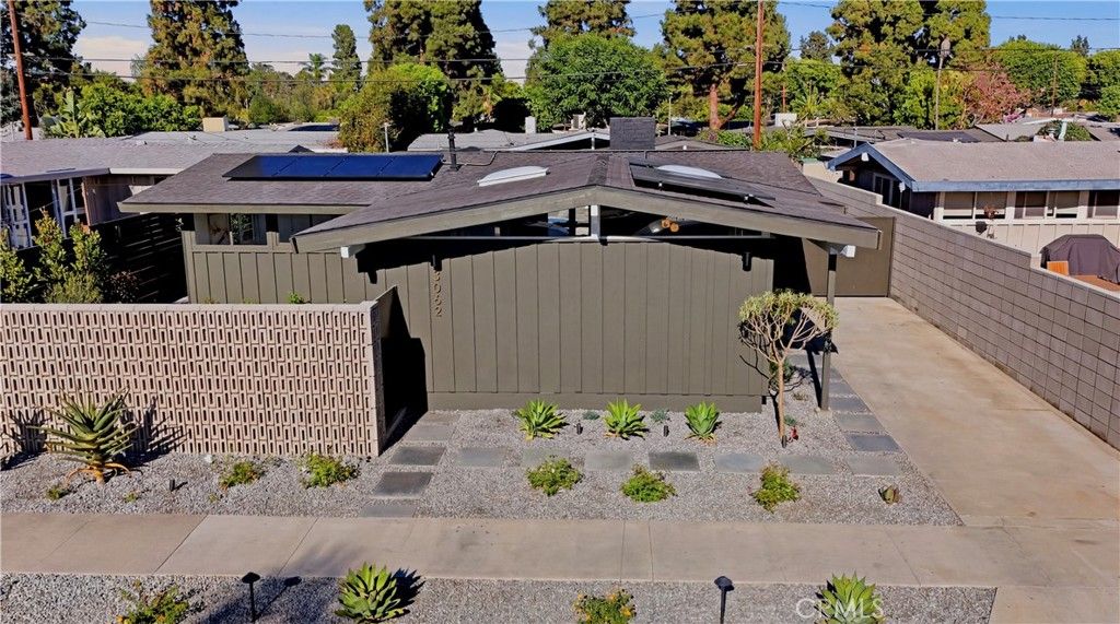 Image 32 of property listing at 3062 Lees, Long Beach, CA 90808