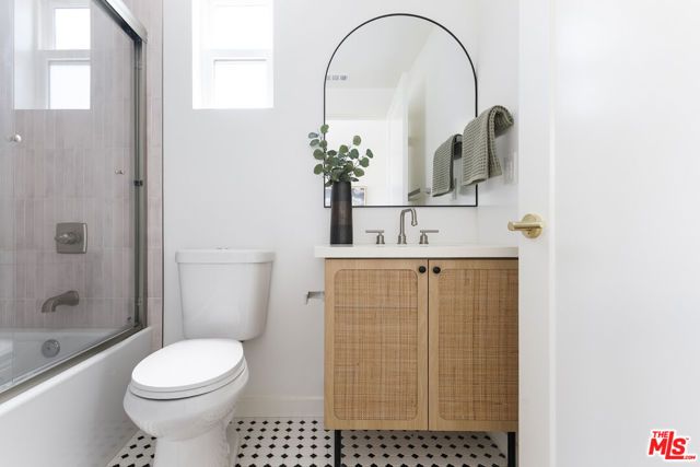 3417 Bellevue Avenue, Los Angeles, CA 90026