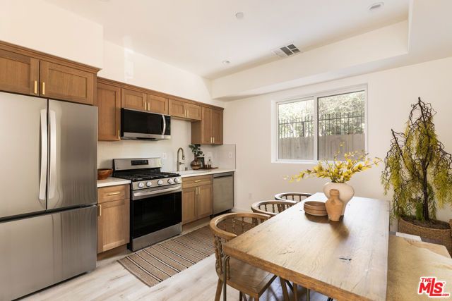 3417 Bellevue Avenue, Los Angeles, CA 90026