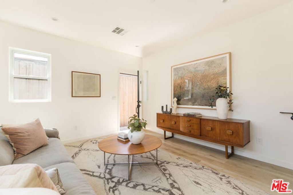 3417 Bellevue Avenue, Los Angeles, CA 90026
