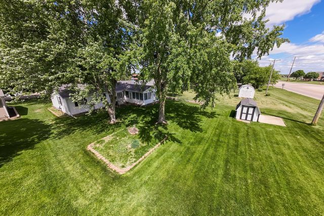 1526 Pebblewood Drive, Sycamore, IL 60178