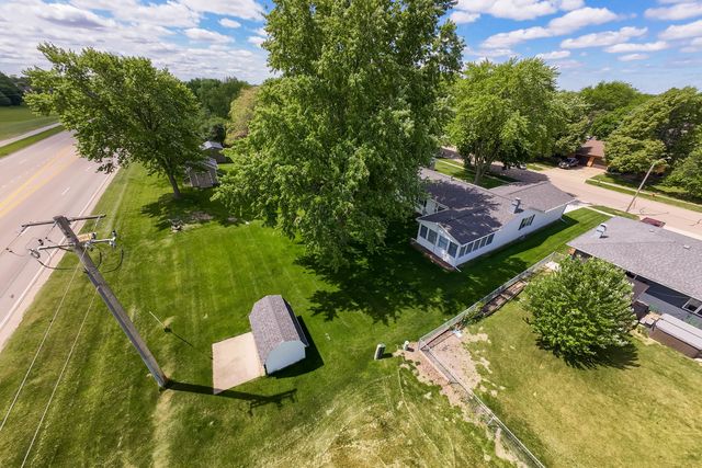 1526 Pebblewood Drive, Sycamore, IL 60178