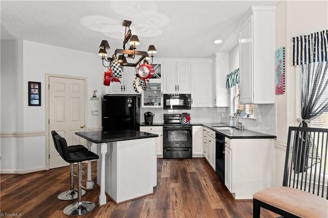 3625 Oak Chase Drive, High Point, NC 27265