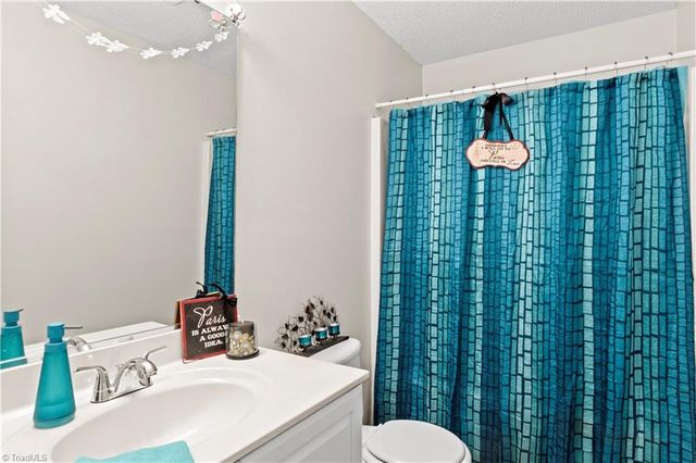 3625 Oak Chase Drive, High Point, NC 27265