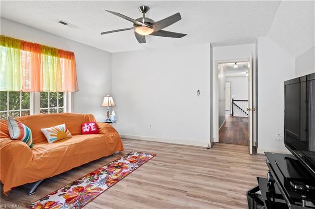 3625 Oak Chase Drive, High Point, NC 27265