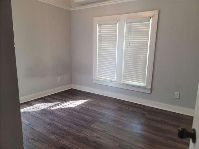 5246 W Mountain Street W, Stone Mountain, GA 30083