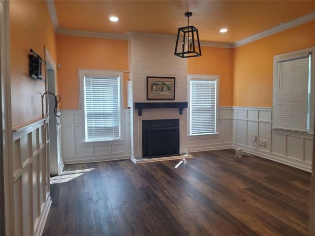 5246 W Mountain Street W, Stone Mountain, GA 30083