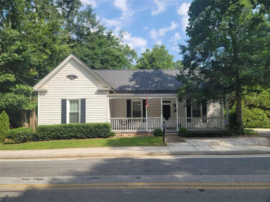 5246 W Mountain Street W, Stone Mountain, GA 30083