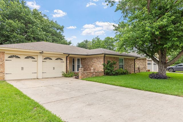 1425 Bryan Drive, Bedford, TX 76022