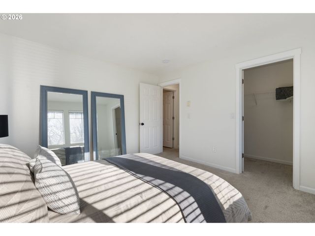 14705 Sw SANDHILL Loop 202, Beaverton, OR 97007