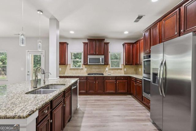 2194 Dodson Woods Drive, Fairburn, GA 30213
