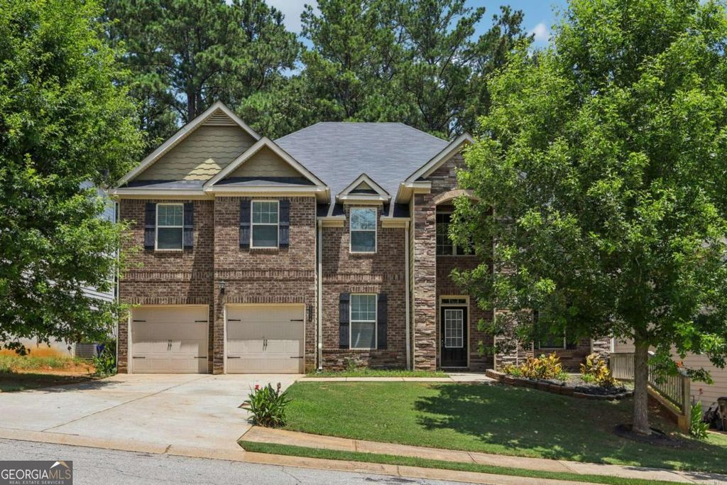 2194 Dodson Woods Drive, Fairburn, GA 30213