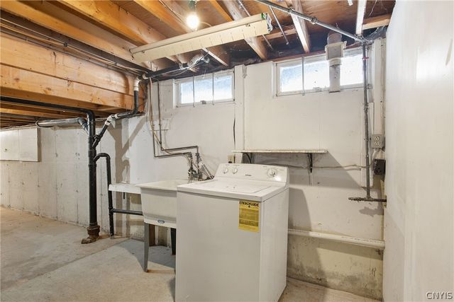 4857 Driftwood Drive, Salina, NY 13088