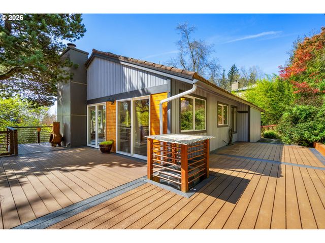 5817 Sw ALFRED St, Portland, OR 97219