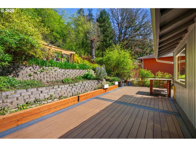 5817 Sw ALFRED St, Portland, OR 97219