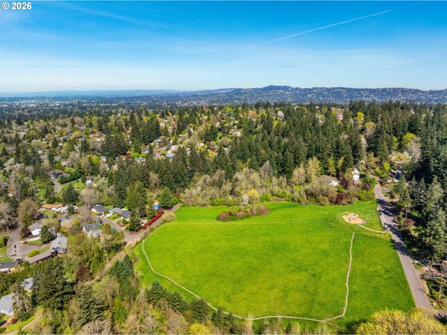 5817 Sw ALFRED St, Portland, OR 97219