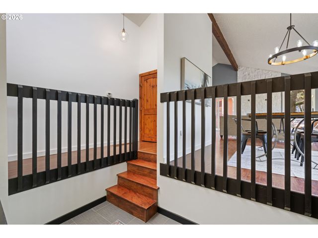 5817 Sw ALFRED St, Portland, OR 97219