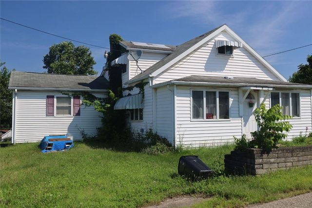 749 Wilmington St, Canton Twp, PA 15301