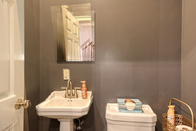 5 Chapman Street 5, Watertown, MA 02472