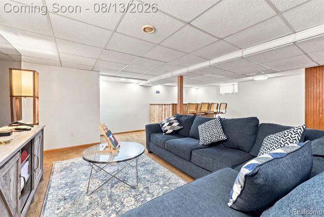 17612 Sprenger Avenue, Eastpointe, MI 48021