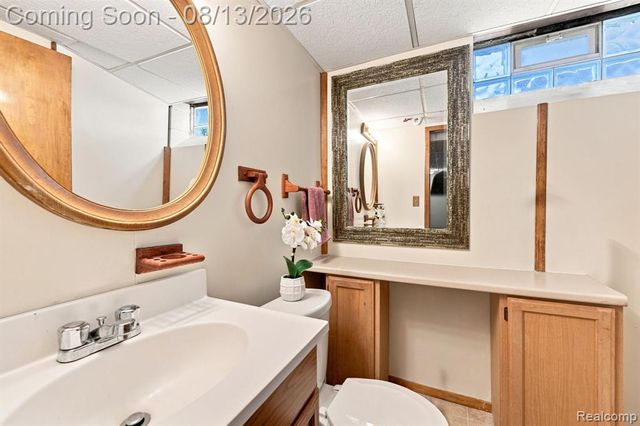 17612 Sprenger Avenue, Eastpointe, MI 48021