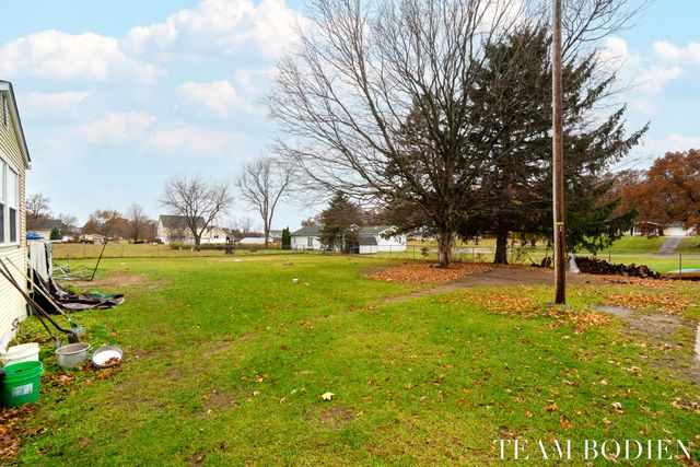 42658 82nd Avenue, Decatur, MI 49045