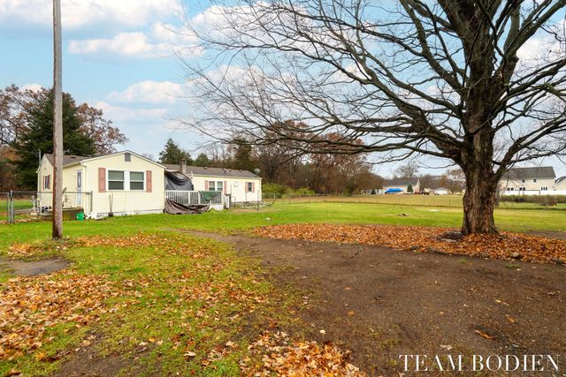 42658 82nd Avenue, Decatur, MI 49045