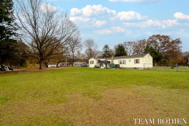 42658 82nd Avenue, Decatur, MI 49045