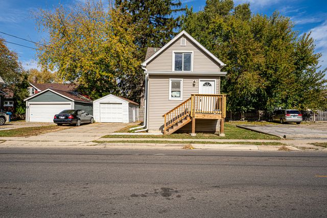 570 5TH Avenue, Aurora, IL 60505