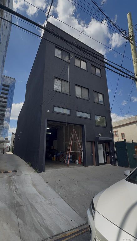 33-54 Farrington Street, Flushing, NY 11354