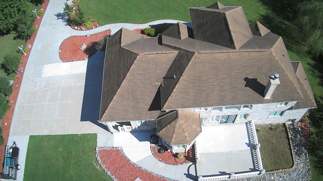 400 E Romeo Road, Oakland, MI 48363