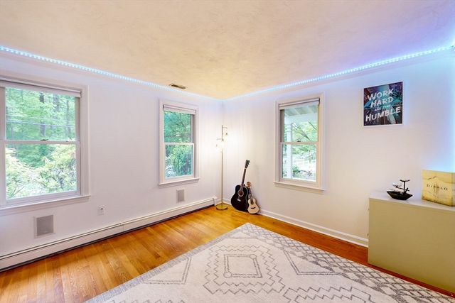 79 Charter Rd, Acton, MA 01720