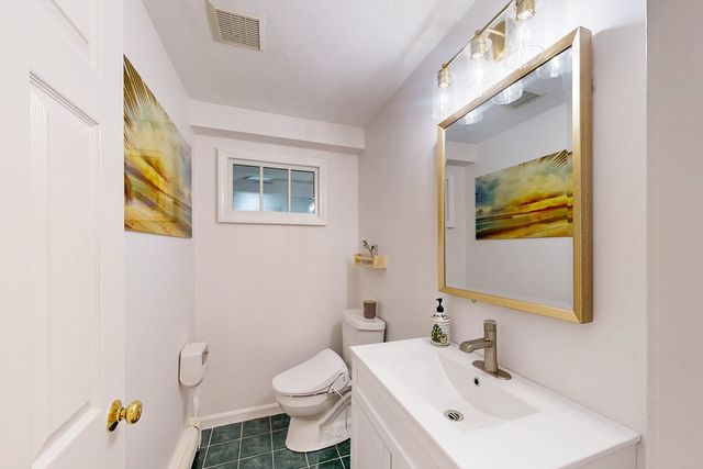 79 Charter Rd, Acton, MA 01720