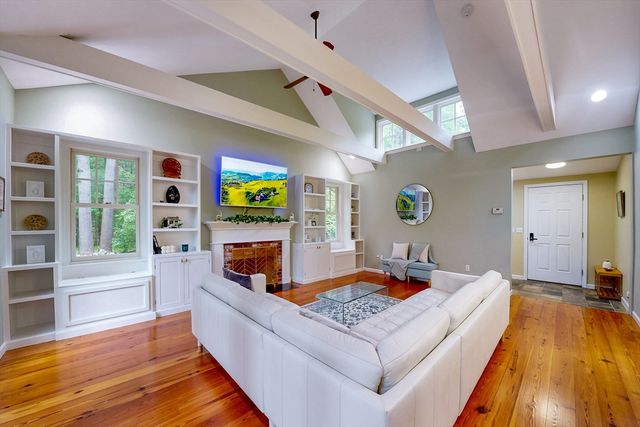 79 Charter Rd, Acton, MA 01720