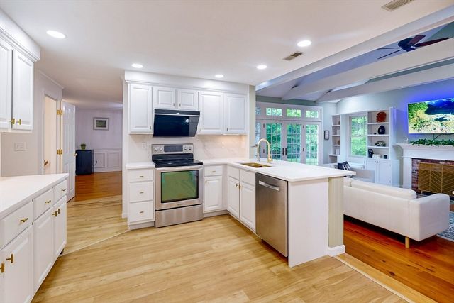 79 Charter Rd, Acton, MA 01720