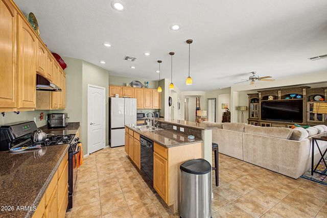 15571 W ROANOKE Avenue, Goodyear, AZ 85395