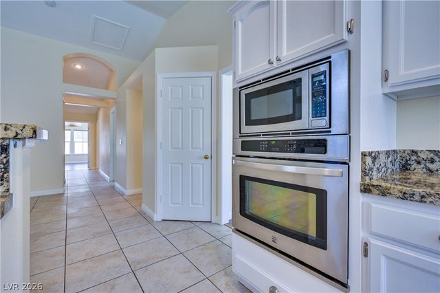 968 East Robindale Road, Las Vegas, NV 89123