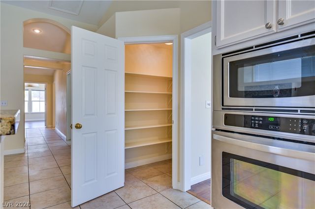 968 East Robindale Road, Las Vegas, NV 89123