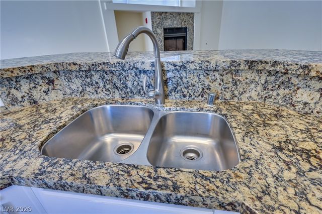 968 East Robindale Road, Las Vegas, NV 89123