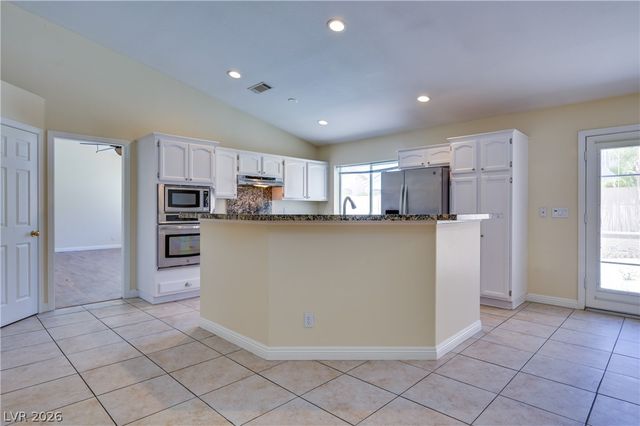 968 East Robindale Road, Las Vegas, NV 89123