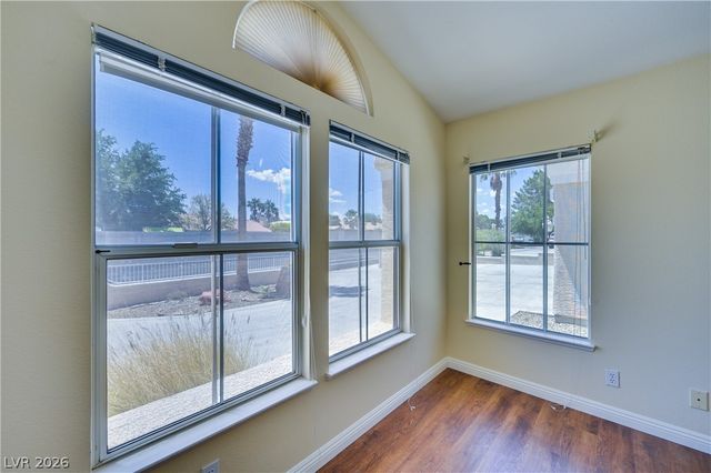 968 East Robindale Road, Las Vegas, NV 89123