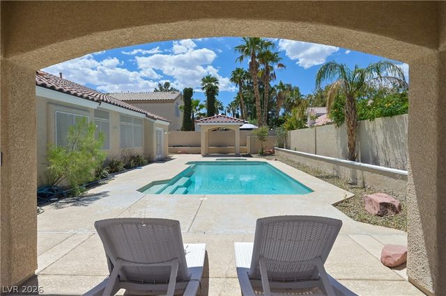 968 East Robindale Road, Las Vegas, NV 89123