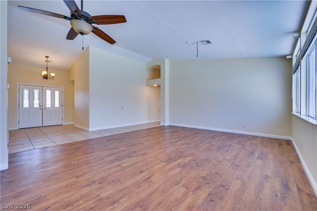 968 East Robindale Road, Las Vegas, NV 89123