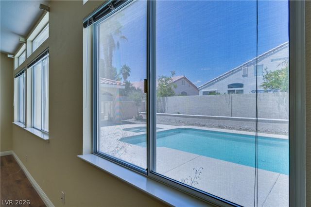 968 East Robindale Road, Las Vegas, NV 89123