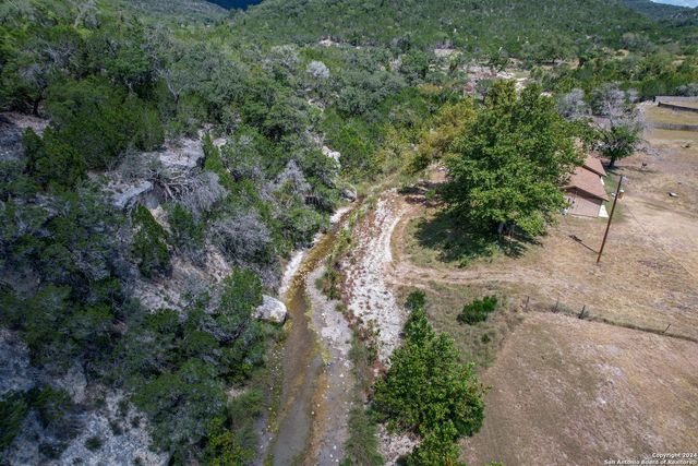 2227 mill creek, Leakey, TX 78873