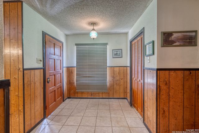 2227 mill creek, Leakey, TX 78873