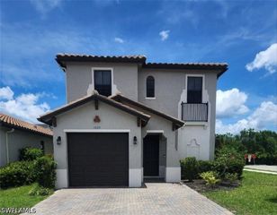 9015 Madrid CIR, Naples, FL 34104