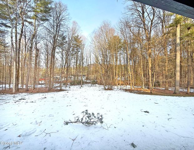 4 Van Court, Queensbury, NY 12804